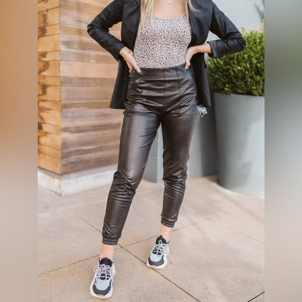 SPANX‎ Leather Like Joggers - Picture 7 of 9